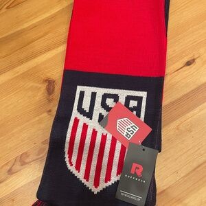 Team USA soccer scarf - brand new with tags